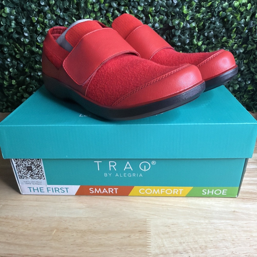 NEW TRAQ by Alegria Qwik Smart Walking Shoes Red Women's 40 / US 9.5-10
